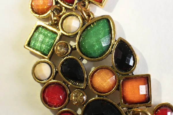 Vista Macro Collar Piedras Multicolores Que Brillan Brillan — Foto de Stock