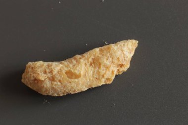 Vegan makro fotoğraf için yarı bitmiş kuru soya et vejetaryenler gıda bir parça Sığır straganof