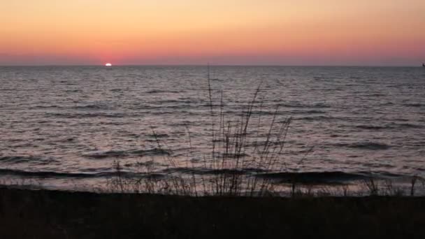 Zee Landschap Grote Golven Helder Water Prachtige Natuur Berglandschap Frisse — Stockvideo