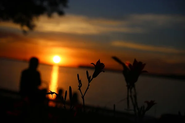 Amanhecer Oceano Bela Vista Das Águas Gradiente Inacreditável Cores Céu — Fotografia de Stock