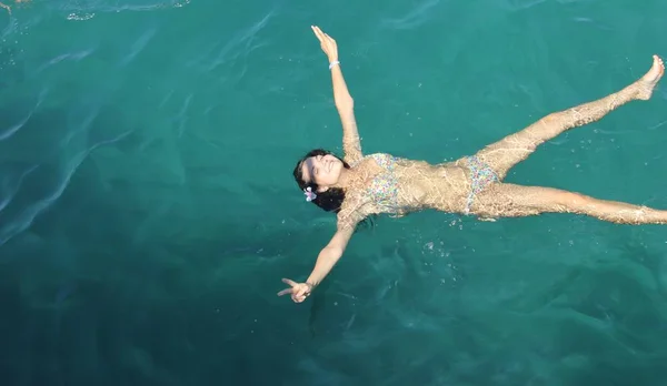 Мармарис Туреччина Вересня 2019 Дівчина Щаслива Мила Плаває Морі Довгим — стокове фото