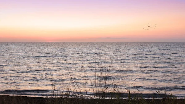 Landschap Natuurlijke Zonsondergang Zee Zen Urine Eenzaamheid Vrede Dageraad Door — Stockfoto