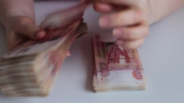 jeu de factures russes fraîchement imprimées 5000 roubles 