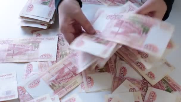 Uppsättning Nytryckta Ryska Sedlar 5000 Rubel — Stockvideo