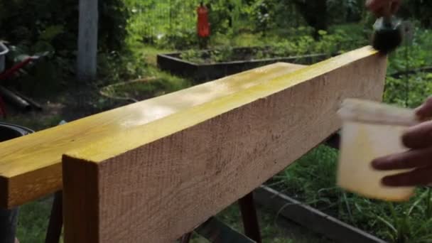 Préparation Des Planches Pour Construction Les Mains Des Hommes Travaillent — Video