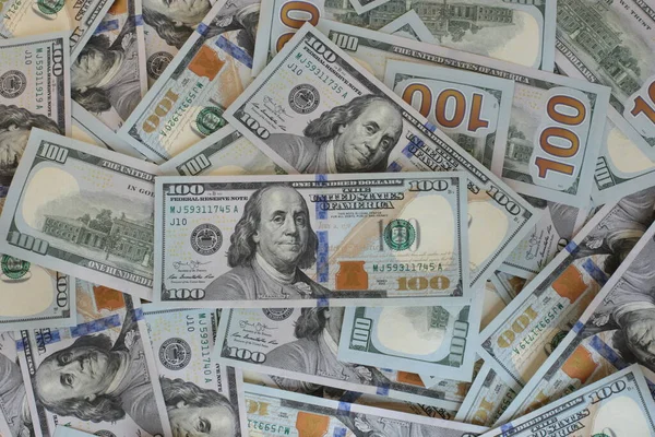 100 Dolarlık Banknotlar Halinde Yüklü Miktarda Nakit — Stok fotoğraf