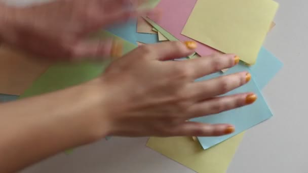 Fortune Dire Aide Morceaux Papier Multicolores Prévisions Intéressantes — Video