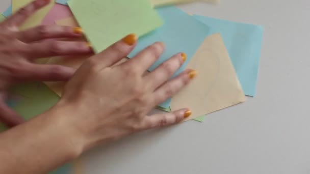 Fortune Dire Aide Morceaux Papier Multicolores Prévisions Intéressantes — Video