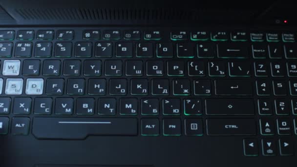 押しボタン黒いキーボードを入力します — ストック動画