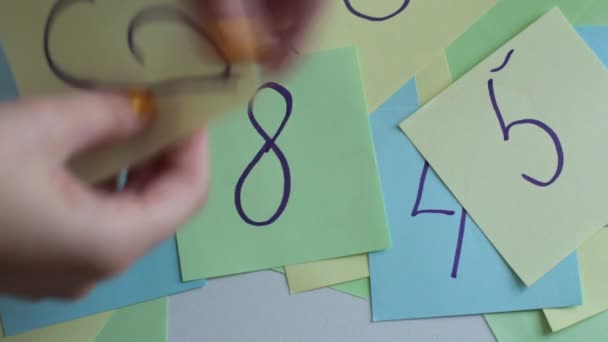 Escreva Palavras Números Letras Folhas Notas Quadradas Multicoloridas — Vídeo de Stock