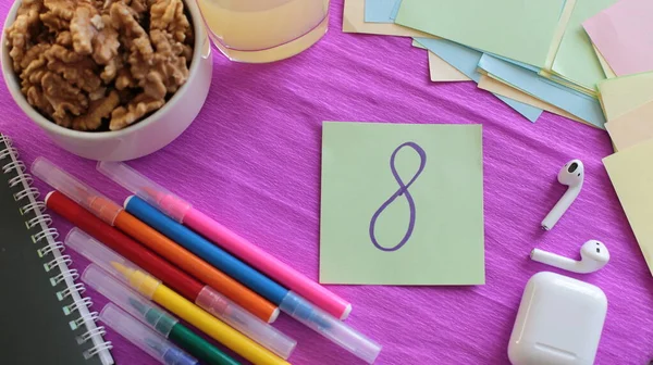  Etiketlere ve notlara yazmak için bir sürü açık alan ve notlar üzerine sözcükler