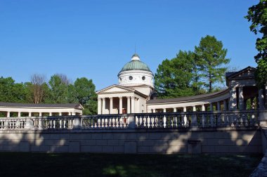 Yusupov 'un Arkhangelsk' teki tapınak mezarı. Krasnogorsk 'ta. Moskova bölgesi