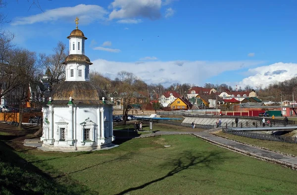 Kapelle Der Pjatnizki Brunnen Auf Der Krasnoj Armii Allee Stadt — Stockfoto