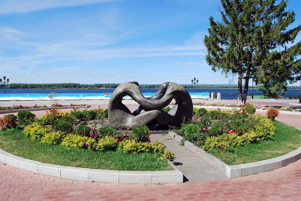 Volga Nehri Seti Üzerinde Bronz Heykel Nsanoğlunun Beşiği Samara Şehri — Stok fotoğraf