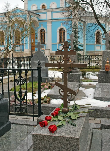 Cemitério Mosteiro Perto Templo Mosteiro Optina Pustyn Cidade Kozelsk Rússia — Fotografia de Stock