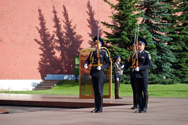 Mosca Russia Cambio Della Guardia Alla Tomba Del Soldato Sconosciuto — Foto Stock