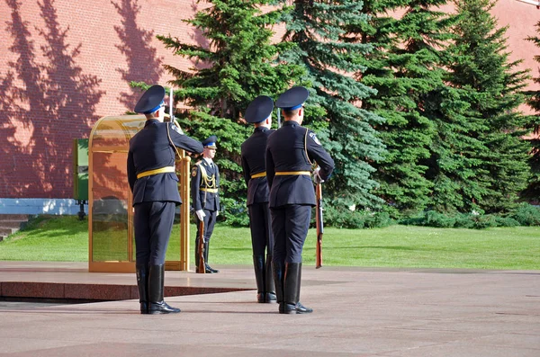 Mosca Russia Cambio Della Guardia Alla Tomba Del Soldato Sconosciuto — Foto Stock