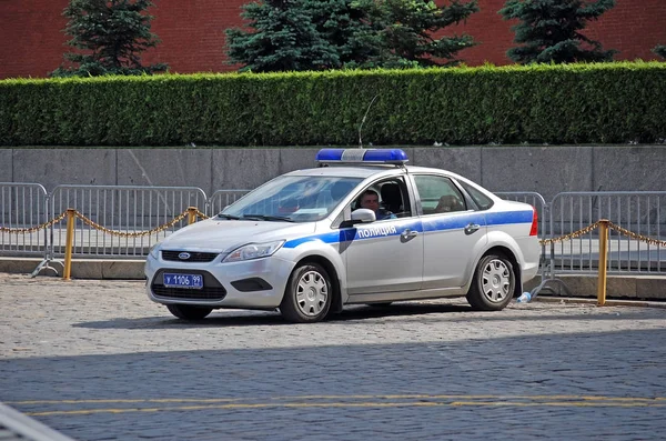 Полицейская Машина Кремлевских Стен Москва — стоковое фото