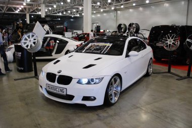 Crocus Expo Bmw 3 serisi beyaz 2012