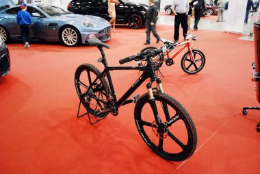 Crocus Expo 2012 'de zorunlu bisiklet