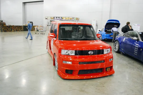 Röd Toyota Crocus Expo 2012 — Stockfoto