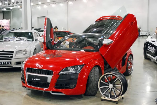 Kırmızı Audi Coupe Crocus Expo 2012 — Stok fotoğraf