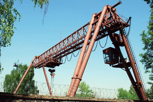 Gantry Území Kovové Základny — Stock fotografie