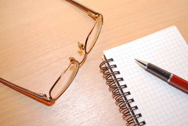 Notebook Pen Glasses Table Close — Stock Photo, Image