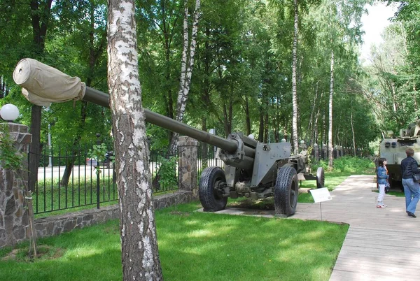 技术博物馆瓦迪姆 扎多罗日尼村阿尔汉格尔斯克的军事装备 克拉斯诺戈尔斯克区莫斯科地区 — 图库照片