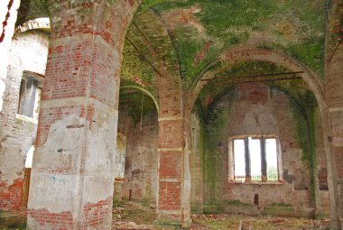 Ivoylovo köyünde terk edilmiş diriliş Kilisesi içinde. Ruza bölgesi. Moskova bölgesi. Rusya.