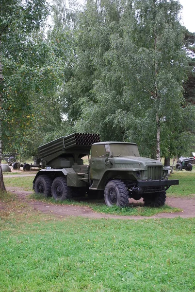 Radziecki Samobieżne Wielu Wyrzutni Rakiet Systemu Kalibru 122 Mlrs Grad — Zdjęcie stockowe