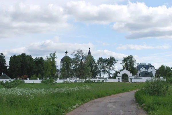 Храм Святого Миколая Районі Істра Біля Селища Мансуврово Московської Області — стокове фото