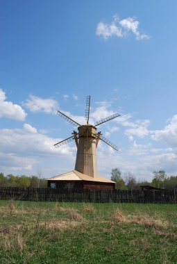 Yeni Kudüs manastırının yanındaki yel değirmeni. Şehir Istra. Moskova bölgesi. Rusya.