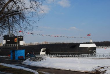 Khimki rezervuarında Denizaltı B-396. Moskova