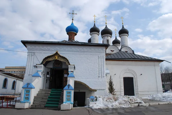 Церква Покрова Богородиці Півдні Тушино Москві — стокове фото