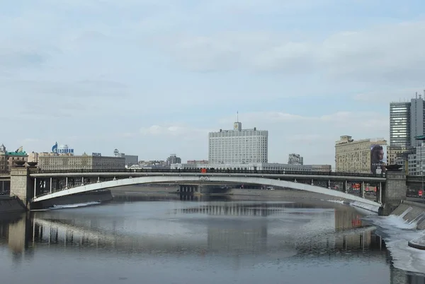 Utsikt Över Vita Huset Från Borodino Bridge Moskva — Stockfoto