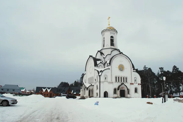 伊丽莎白 费奥多罗夫纳烈士教堂在奥帕利卡 冬季景观 克拉斯诺戈尔斯克区莫斯科地区 俄罗斯 — 图库照片