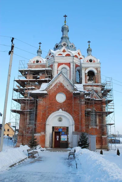 神の母のカザンの象徴に敬意を表して神殿 グレボボの村イストラ地区 モスクワ地方ロシア — ストック写真