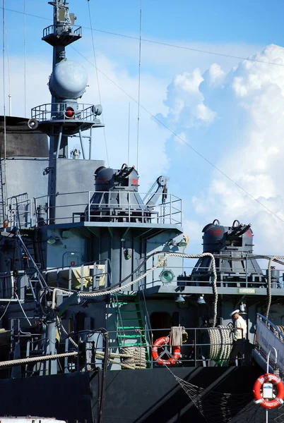 Kronstadt Cityssä Venäjältä Kesäkuuta 2013 Alus Periscope Seisoo Sotilassatamassa Laiturilla — kuvapankkivalokuva