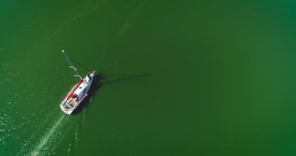 Sailing yacht floating on the water — Stock Video