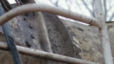 Döner beton mikseri kamyonu