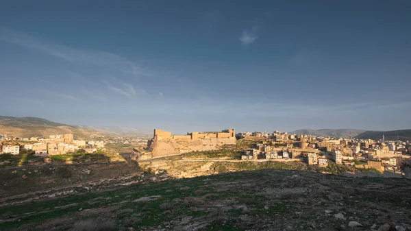 Ürdün 'deki Karak şehrinde Haçlıların antik taş kalesi.