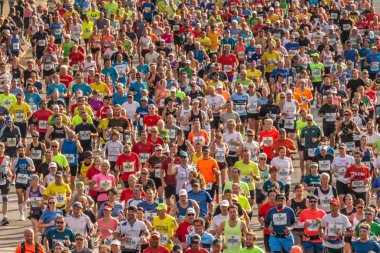 Berlin, Almanya, 16.09.2018: Bmw Berlin-maraton 2018. Koşucular katılan binlerce. Maratonu. Dünya kayıt kazanan