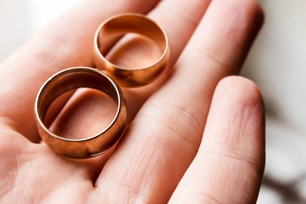 Old Gold Rings Hand — Stock Photo, Image