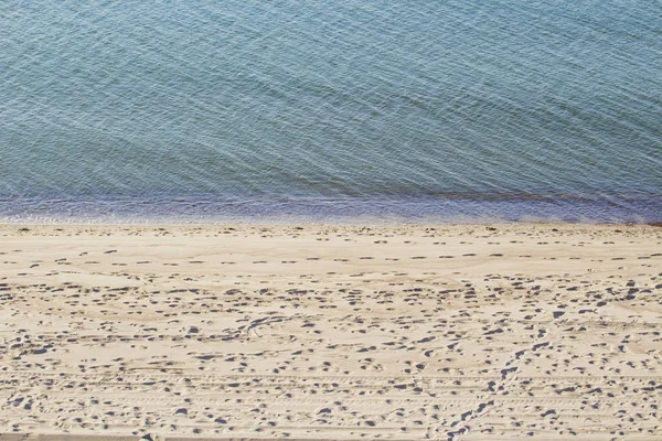 Gibt Viele Fußspuren Sand Meer — Stockfoto