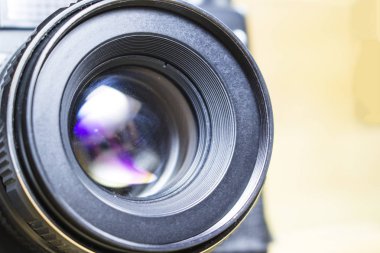 objektif lens üzerinde parlama