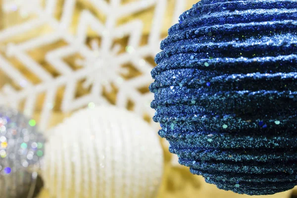 美しいクリスマス ボール クローズ アップ装飾 — ストック写真
