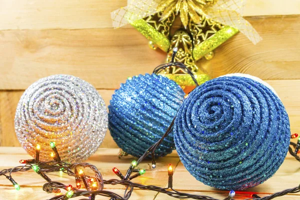 Mooie Kerstballen Met Garland — Stockfoto