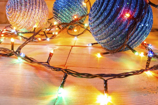 Mooie Kerstballen Met Garland — Stockfoto