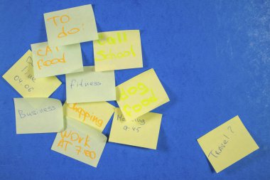 çıkartmaları ile bir yapılacaklar listesi